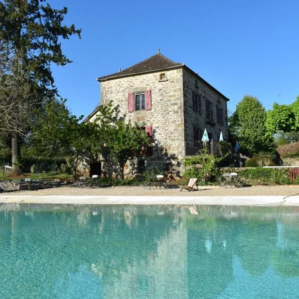 Ecuries de Saint Maurice- Maison d'hôtes de Gondou, hôtel à Lacapelle-Marival