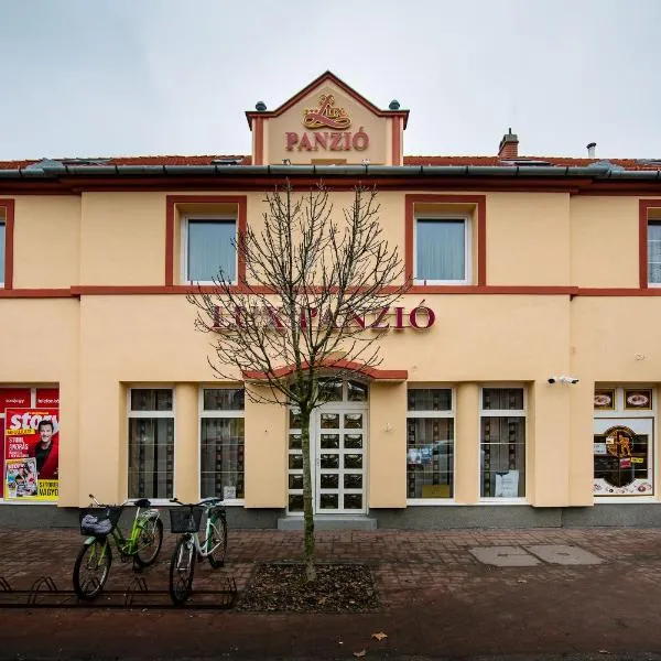 Lux Panzió, hotel v destinaci Sarvaš