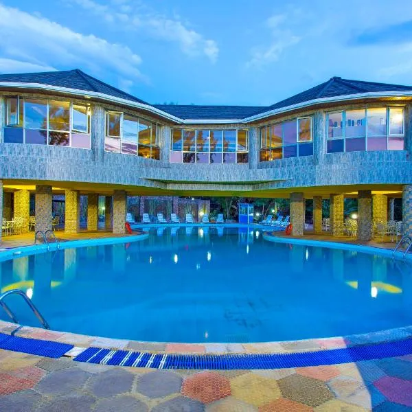 Nokras Riverine Hotel & Spa، فندق في Sagana