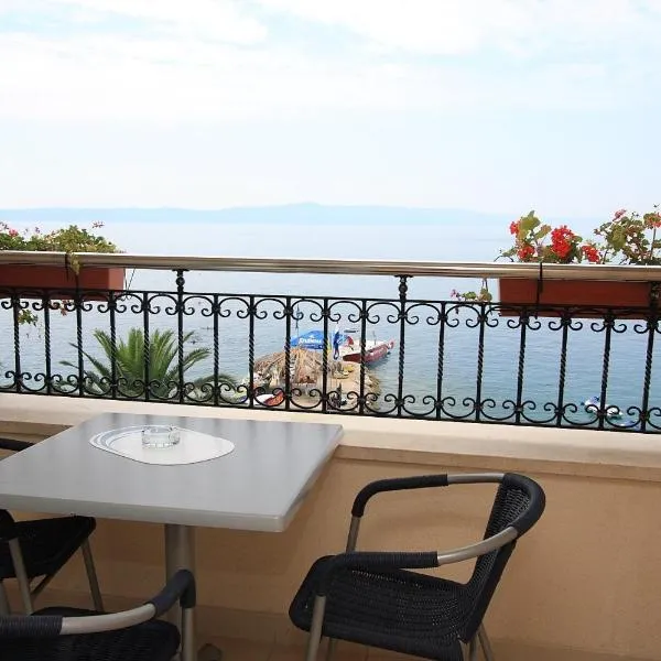 Aparthotel Natalia Podgora, hôtel à Podgora