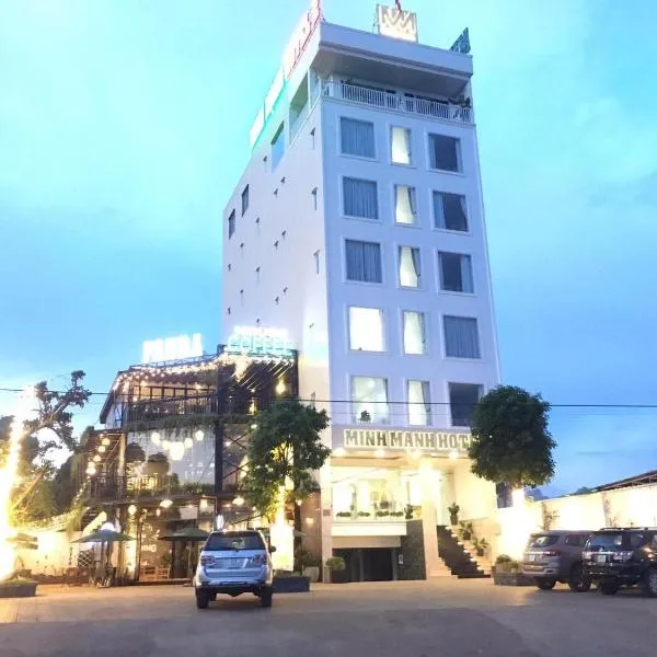 Minh Manh Hotel 2, ξενοδοχείο σε Pleiku