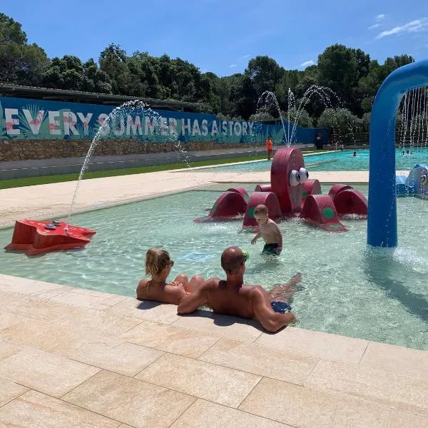 Camping Resort-Bungalow Park Mas Patoxas, hotel in Pals