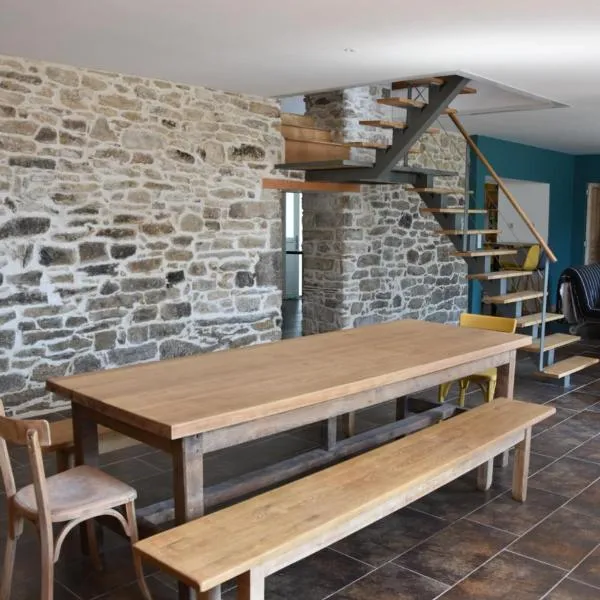La Plooz, hotel in Plozévet