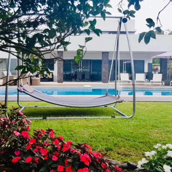 Luxury Chaves Village, hotel in Farroupo