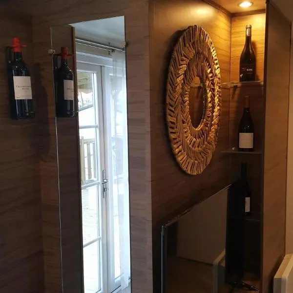 Côte d'Émeraude Mobilhome、ディナールのホテル