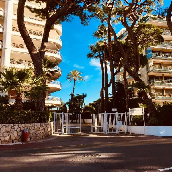 Cannes Croisette &Palm beach,parking，位于戛纳的酒店