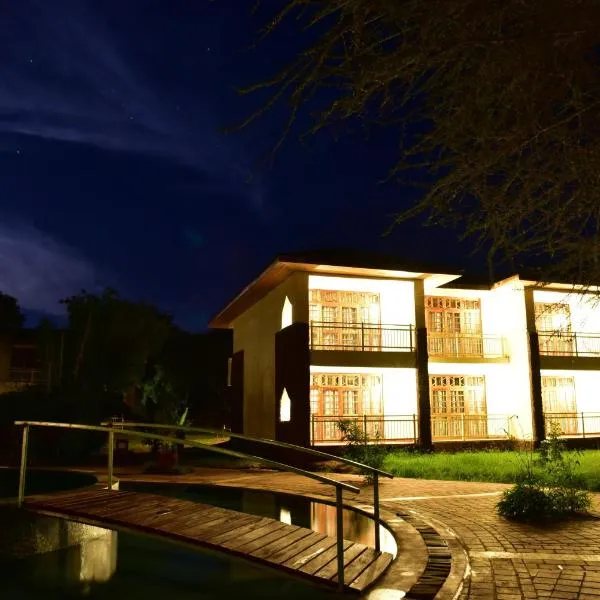 Hunters Lodge, hotel en Twaandu