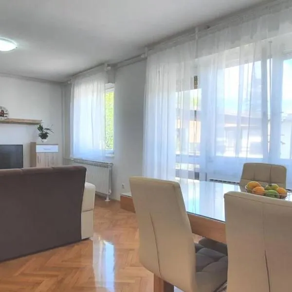 Apartman Black River, hotel em Plitvička Jezera