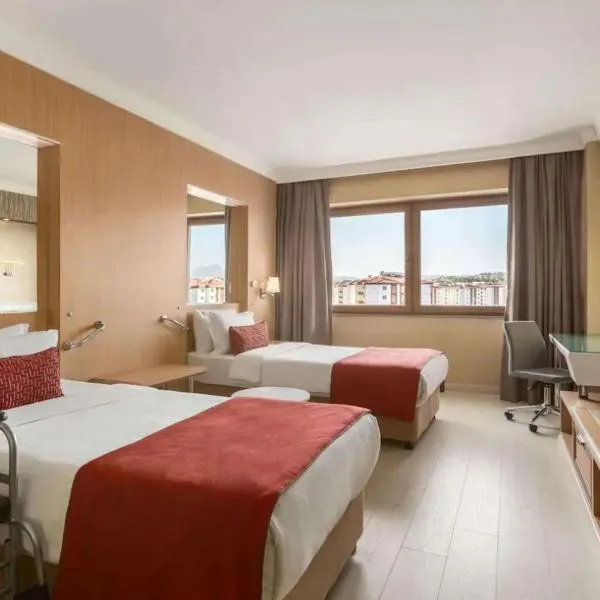 Ramada Usak, hotel v Uşaku
