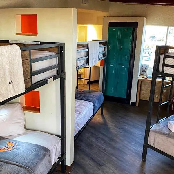 Paris Hostel, hotel in Tijuana