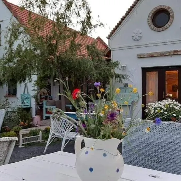 Piac Vendégház, hotel in Káptalantóti