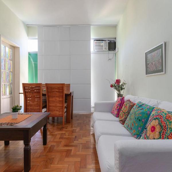 TOP - Apartamento com 2 Quartos em Ipanema com WIFI, lavanderia, ar, a pé para a Praia