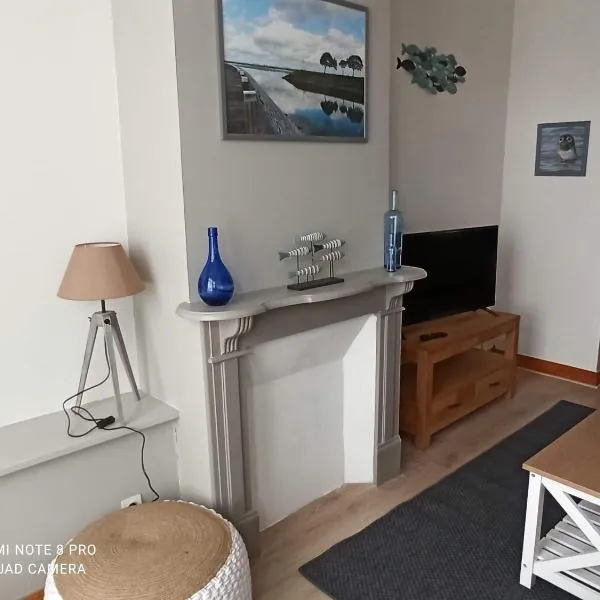 L'Anse Rouge, vue sur le port, Hotel in Saint-Valéry-sur-Somme