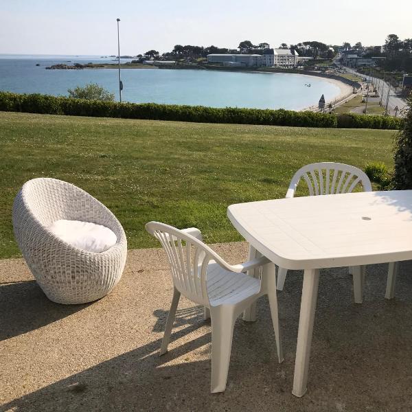 COTTAGE vue sur mer piscine