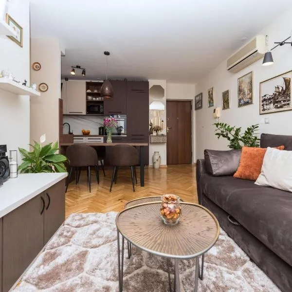 Chic apartment Zoja near beach with free parking, hôtel à Makarska