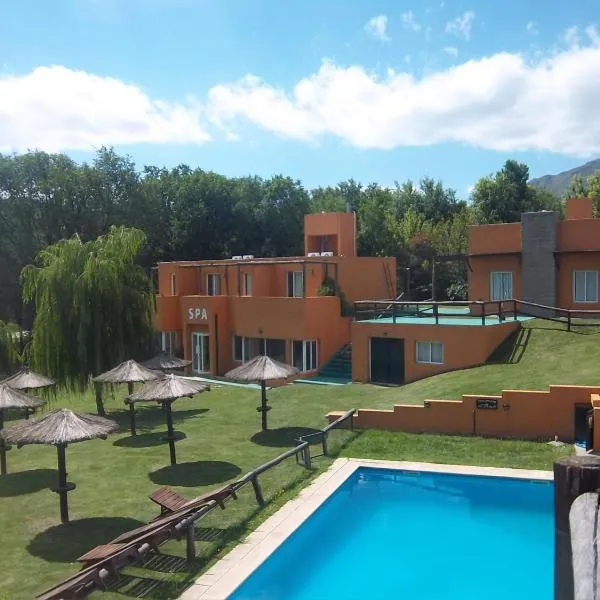 Hotel Posada Terrazas con pileta climatizada, hotel in Potrero de los Funes