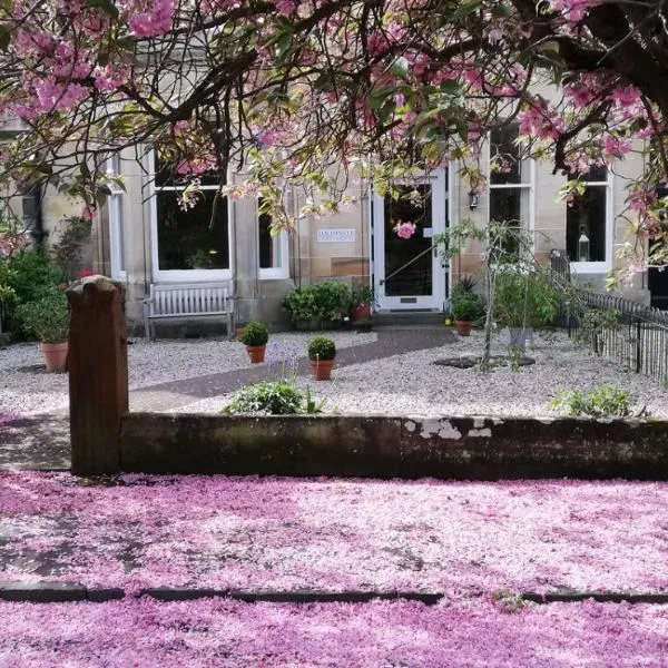 Lochinver Guesthouse, hotel v destinaci Ayr