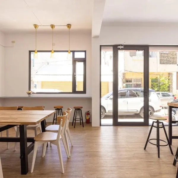 Nice Hostel, hotel in Magong