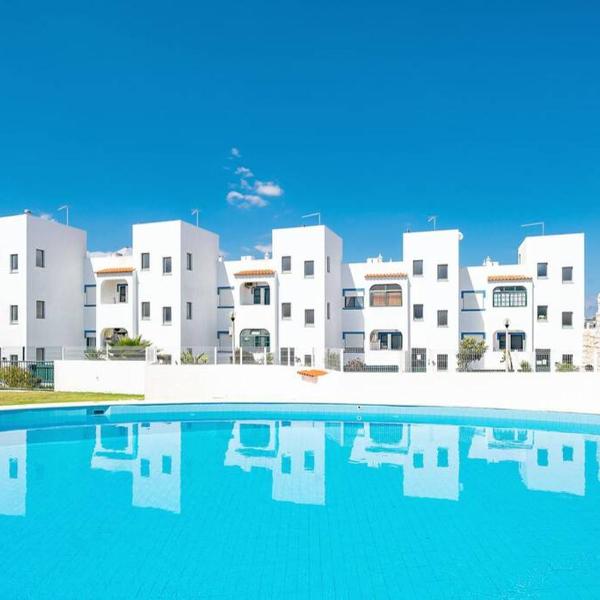 Apartamento T1 Carvoeiro c/piscina e a 300m Praia