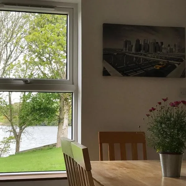 Lakeside Lookout Bantry、バントリーのホテル