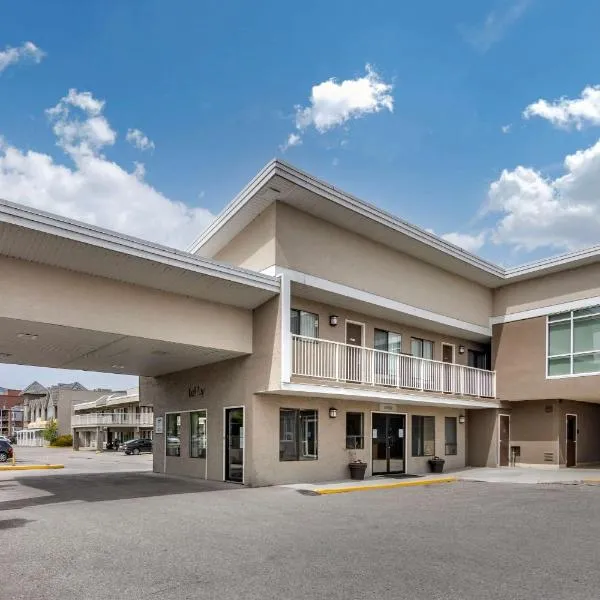 Econo Lodge Inn & Suites, hotel in Kelowna