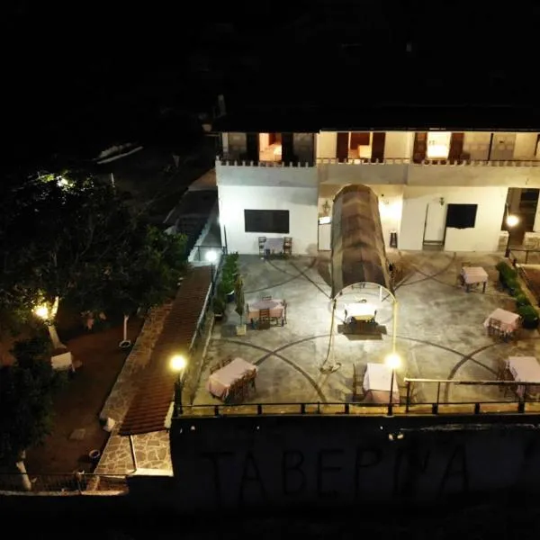 Rizos Veranda - Rooms, hotel sa Isómata