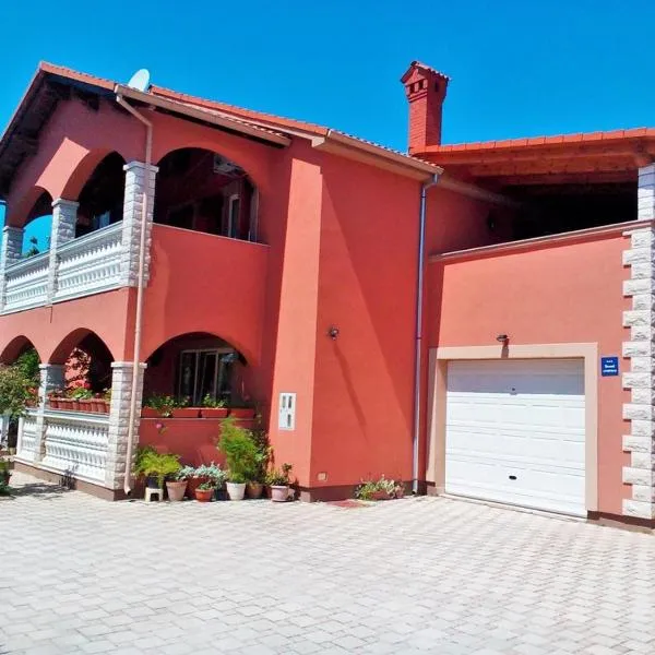 Apartments Anto、プーラのホテル