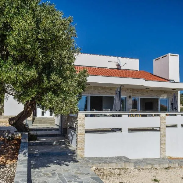 Moderner Bungalow mit Meerblick, hotell sihtkohas Lun