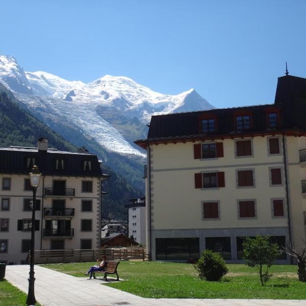 4-star apartments in Chamonix centre with free private parking