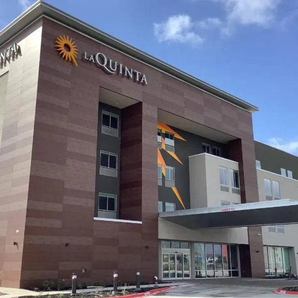La Quinta Inn & Suites by Wyndham Corpus Christi Southeast, hotel di Corpus Christi