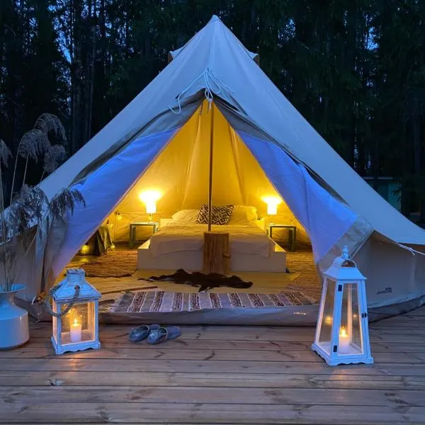 Saarjärve Puhkemaja Glämping، فندق في Tromsi