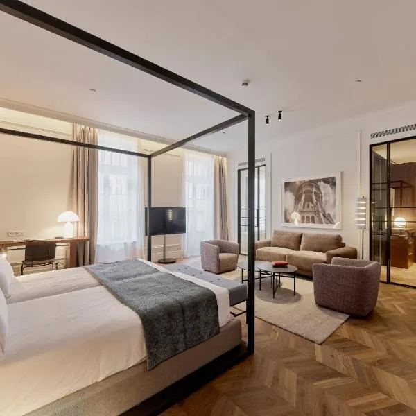 Kozmo Hotel Suites & Spa - Small Luxury Hotels of the World, hotel in Budapest