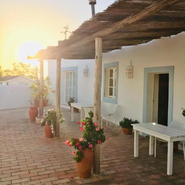 Casa Largo do Poço Guesthouse, hotel em Alvor