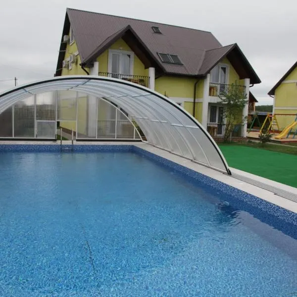 Боброва-Хата, hotel in Svityazʼ