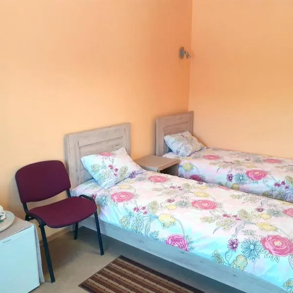 Kambarių nuoma - Neveronys SAURIDA, hôtel à Neveronys