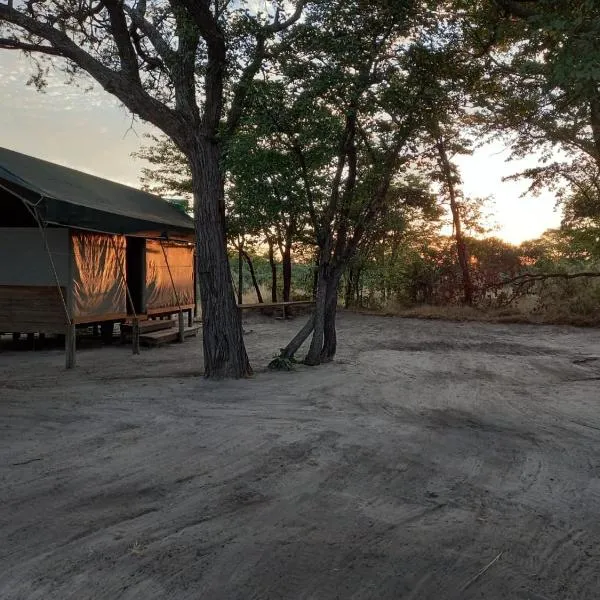 Chiro Pan में, होटल Acacia Camping