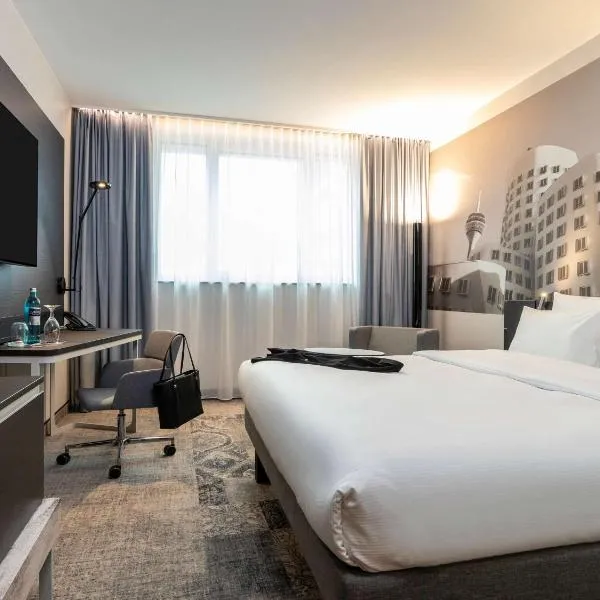 Novotel Duesseldorf Airport, hotel em Düsseldorf