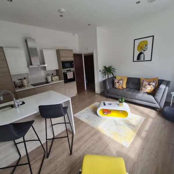 34 Cuppin Street - luxury city centre apartment!, hotel in Chester