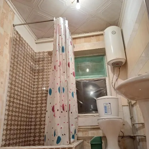 Happy Hostel in Tamga, hotel din Tamga