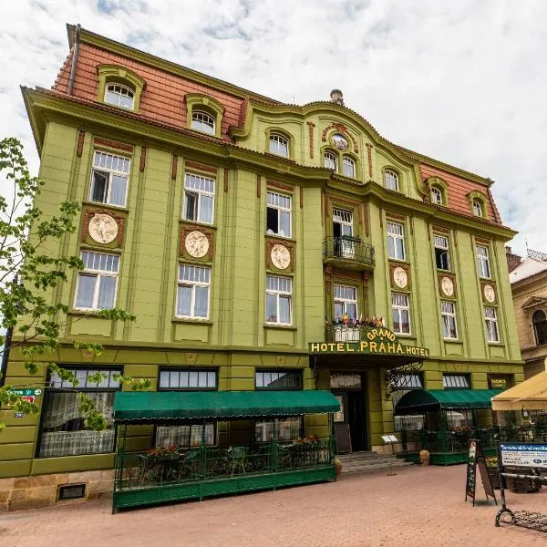布拉哈大酒店，位于伊钦的酒店