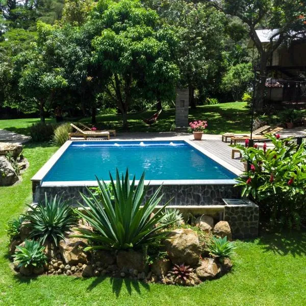 Guácima Escondida Hotel Boutique，位于Guácima的酒店