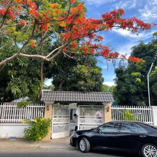 Mango Villa Long Hải Beach、ロン・ハイのホテル