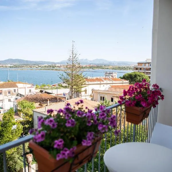 Antares Rooms and Suites, hotel en Olbia