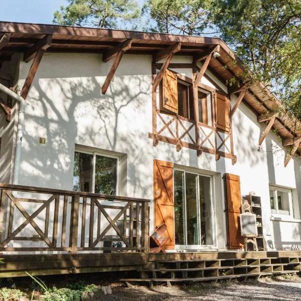 Roofless Surf Lodge, hotel a Soorts-Hossegor