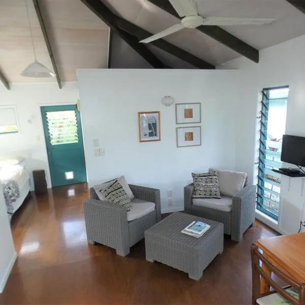 Aroa Kainga Bungalows and Apartment, hotel in Rarotonga