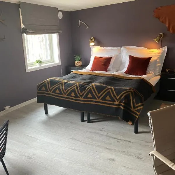 8 Seasons Hotel, hotel in Varangerbotn