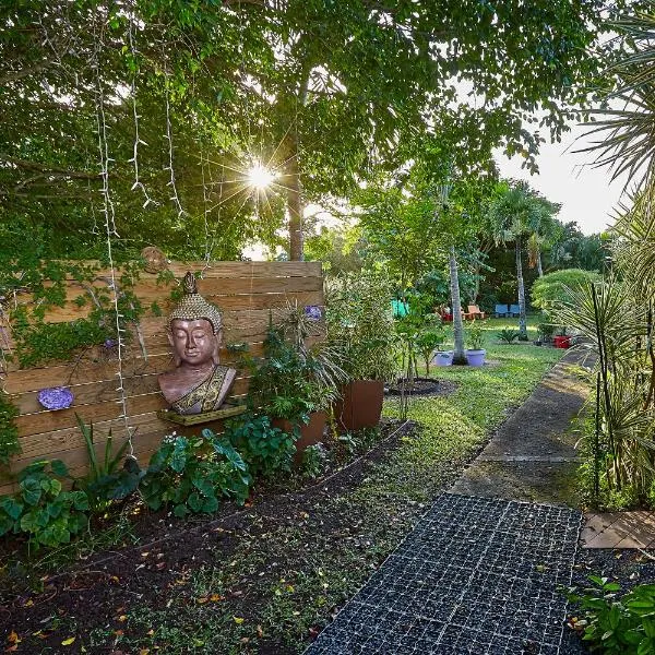 SOLEIL COUCHANT - Gîtes, hotel a Deshaies