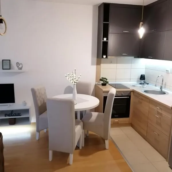 Emili Apartman, ξενοδοχείο σε Jagodina