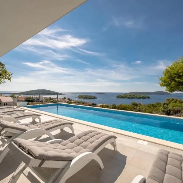 Villa Marvela - Family 4 Bedroom, ξενοδοχείο σε Maslinica