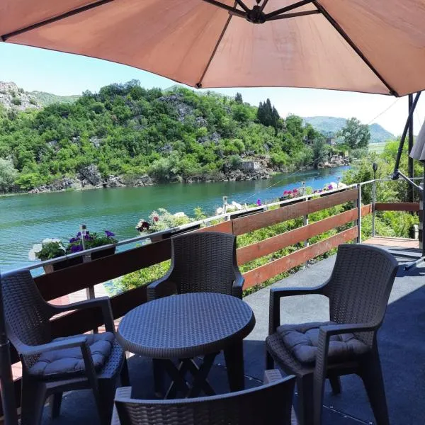 Mali Raj Apartmani, hotel in Cetinje